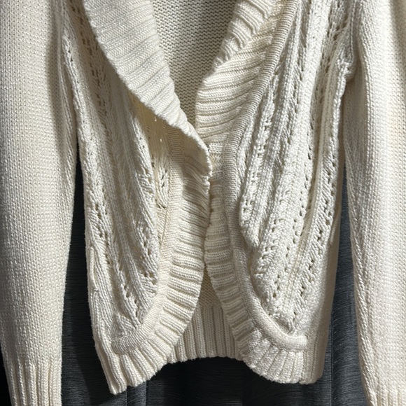 a.n.a A New Approach sweater, medium - Picture 3 of 4